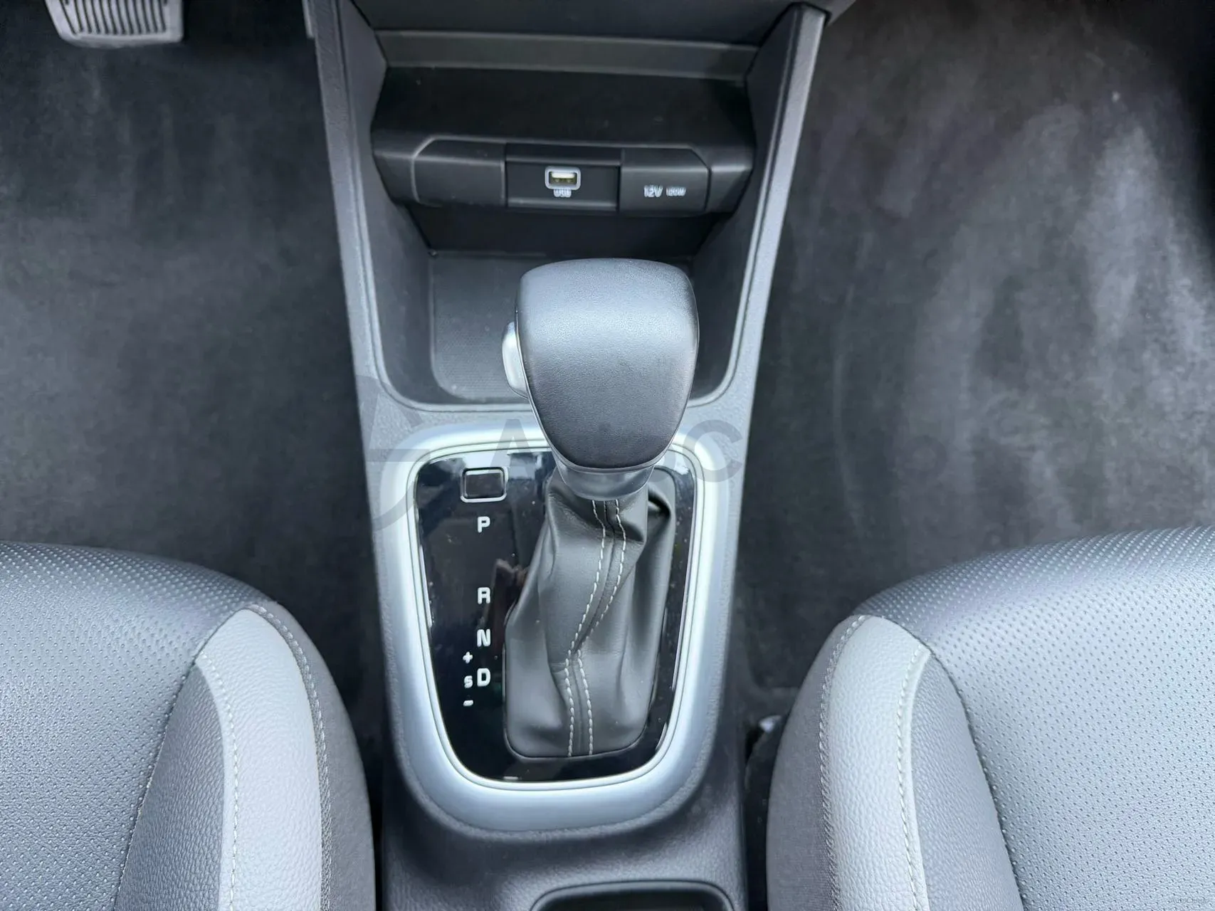 2021 Kia KX1 1.4L 100HP L4 CVT,autocango,china used car exporter,china ev exporter,chinese used car exporter,chinese used ev exporter