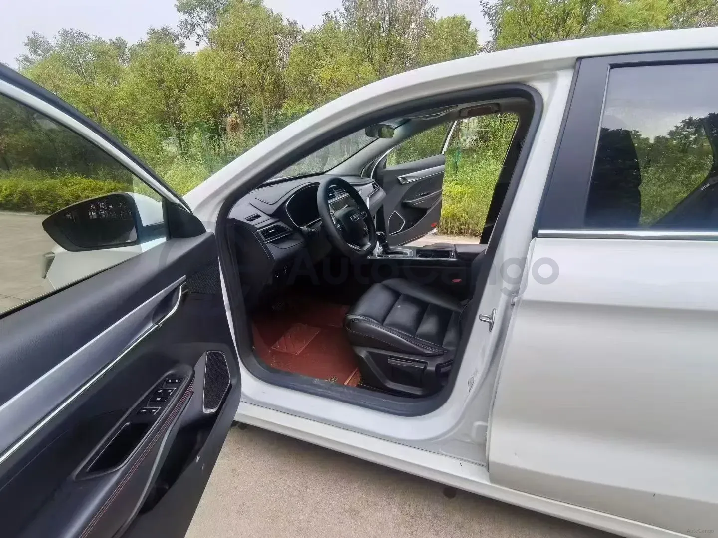 2021 Roewe i5 1.5L 120HP L4 5MT,autocango,china used car exporter,china ev exporter,chinese used car exporter,chinese used ev exporter