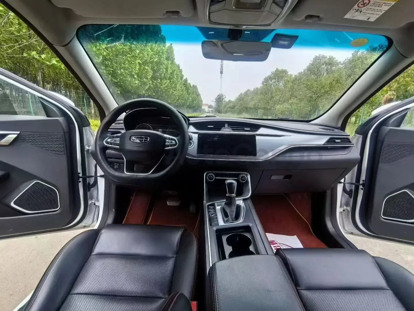 2021 Roewe i5 1.5L 120HP L4 5MT,autocango,china used car exporter,china ev exporter,chinese used car exporter,chinese used ev exporter