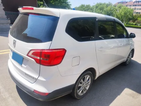 2019 BaoJun 730 1.5L 105HP L4 6MT,autocango,china used car exporter,china ev exporter,chinese used car exporter,chinese used ev exporter