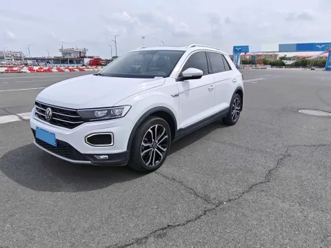 2021 VOLKSWAGEN T-ROC,autocango,china used car exporter,china ev exporter,chinese used car exporter,chinese used ev exporter