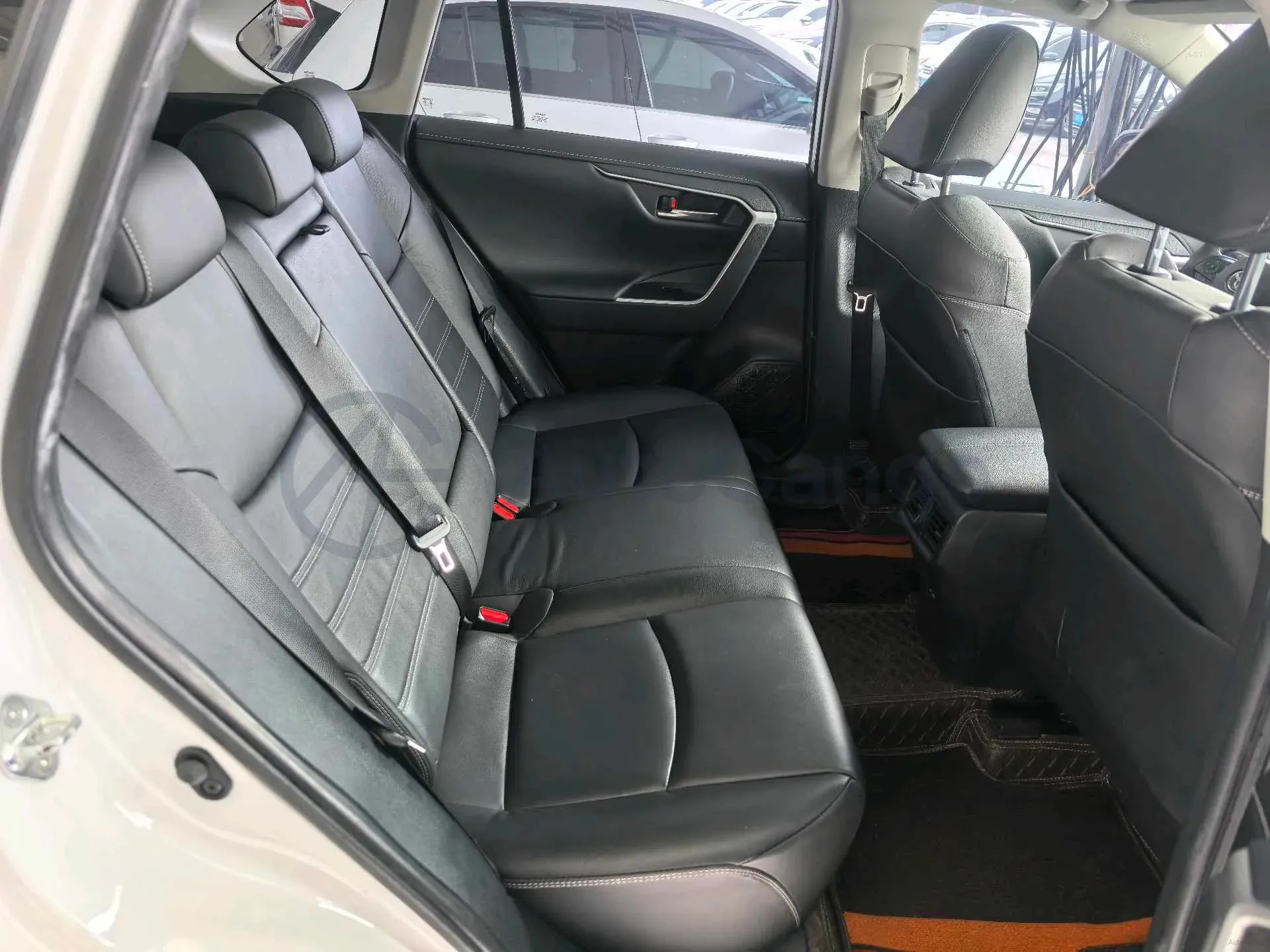 2021 Toyota RAV4 2.0L 171HP L4 CVT,autocango,china used car exporter,china ev exporter,chinese used car exporter,chinese used ev exporter