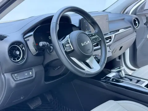 2023 Kia K3 1.5L 115HP L4 CVT