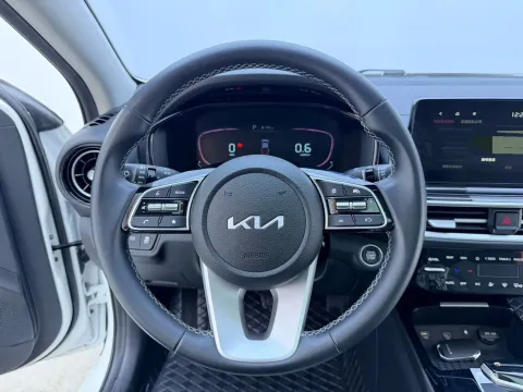 2023 Kia K3 1.5L 115HP L4 CVT