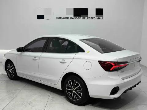 2021 Roewe i5 1.5L 120HP L4 CVT