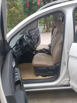 2019 BaoJun 730 1.5T 151HP L4 CVT,autocango,china used car exporter,china ev exporter,chinese used car exporter,chinese used ev exporter