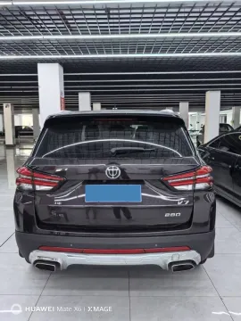 2018 Brilliance Auto V7 1.6T 204HP L4 6MT
