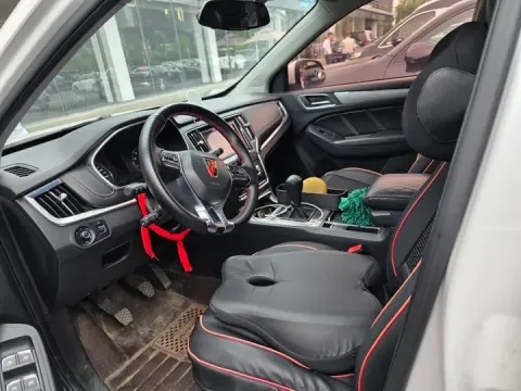 2016 Roewe RX5 1.5T 169HP L4 6MT,autocango,china used car exporter,china ev exporter,chinese used car exporter,chinese used ev exporter