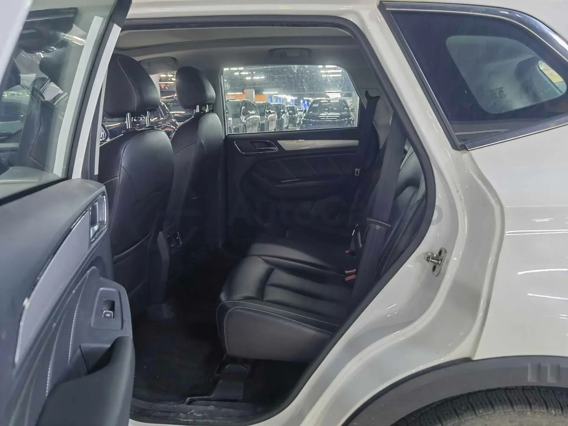 2019 Roewe i6 1.5T 169HP L4 7DCT,autocango,china used car exporter,china ev exporter,chinese used car exporter,chinese used ev exporter