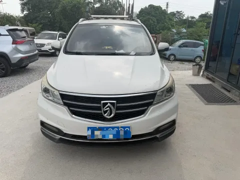2017 BaoJun 730 1.5T 150HP L4 6MT,autocango,china used car exporter,china ev exporter,chinese used car exporter,chinese used ev exporter