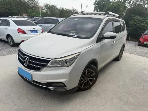 2017 BaoJun 730 1.5T 150HP L4 6MT,autocango,china used car exporter,china ev exporter,chinese used car exporter,chinese used ev exporter