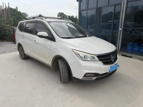 2017 BaoJun 730 1.5T 150HP L4 6MT,autocango,china used car exporter,china ev exporter,chinese used car exporter,chinese used ev exporter