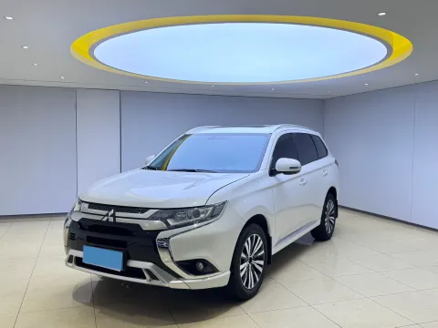 2021 MITSUBISHI OUTLANDER,autocango,china used car exporter,china ev exporter,chinese used car exporter,chinese used ev exporter