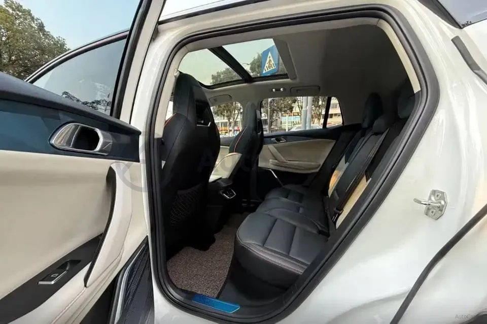 2020 LYNK&CO 06 1.5T 177HP L3 7DCT,autocango,china used car exporter,china ev exporter,chinese used car exporter,chinese used ev exporter