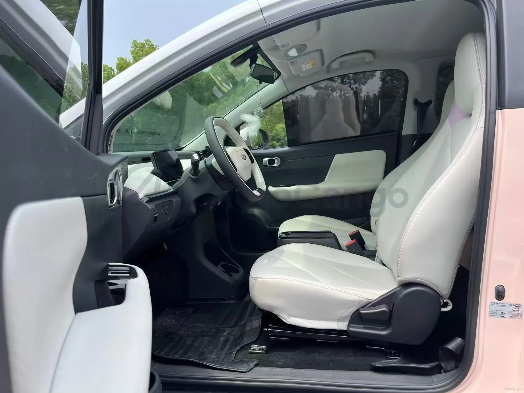 2024 Ruichi Auto EC71 BEV 41.85KWH,autocango,china used car exporter,china ev exporter,chinese used car exporter,chinese used ev exporter