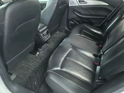 2022 Roewe RX5 eMAX 1.5T 169HP L4 AMT PHEV 16.6KWH