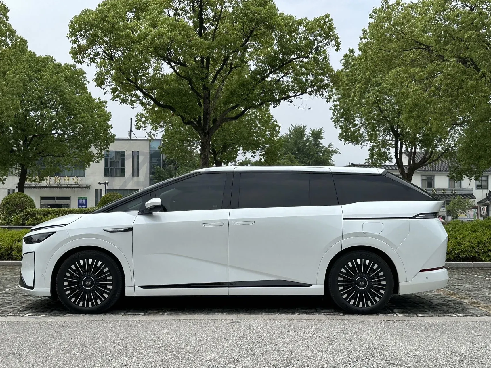 2026 Xpeng X9 REEV 150HP REEV,autocango,china used car exporter,china ev exporter,chinese used car exporter,chinese used ev exporter
