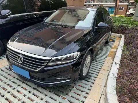 2018 VOLKSWAGEN LAVIDA,autocango,china used car exporter,china ev exporter,chinese used car exporter,chinese used ev exporter