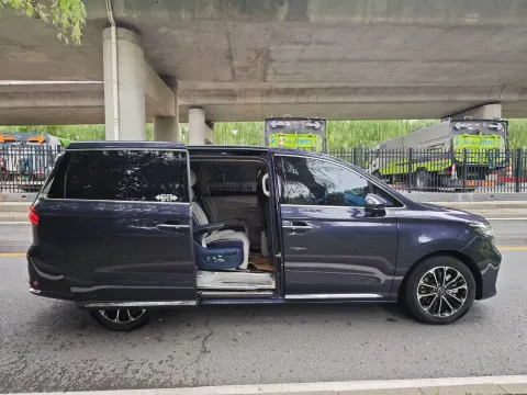 2021 Roewe iMAX8 2.0T 234HP L4 8AT