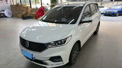2019 BaoJun 360 1.5L 99HP L4 6MT,autocango,china used car exporter,china ev exporter,chinese used car exporter,chinese used ev exporter