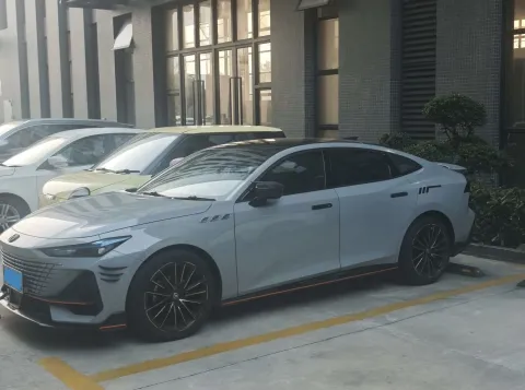 2022 CHANGAN UNI-V,autocango,china used car exporter,china ev exporter,chinese used car exporter,chinese used ev exporter