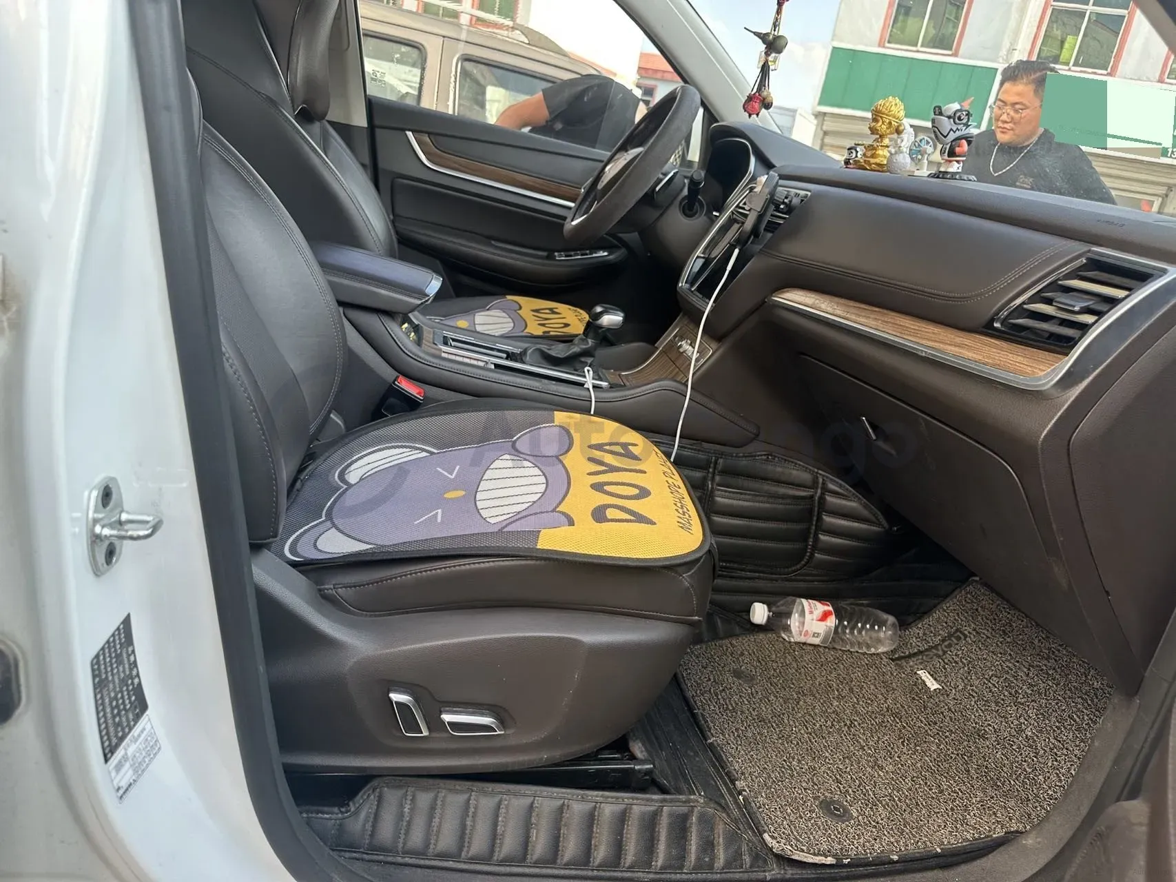 2018 Roewe RX5 2.0T 220HP L4 6DCT,autocango,china used car exporter,china ev exporter,chinese used car exporter,chinese used ev exporter