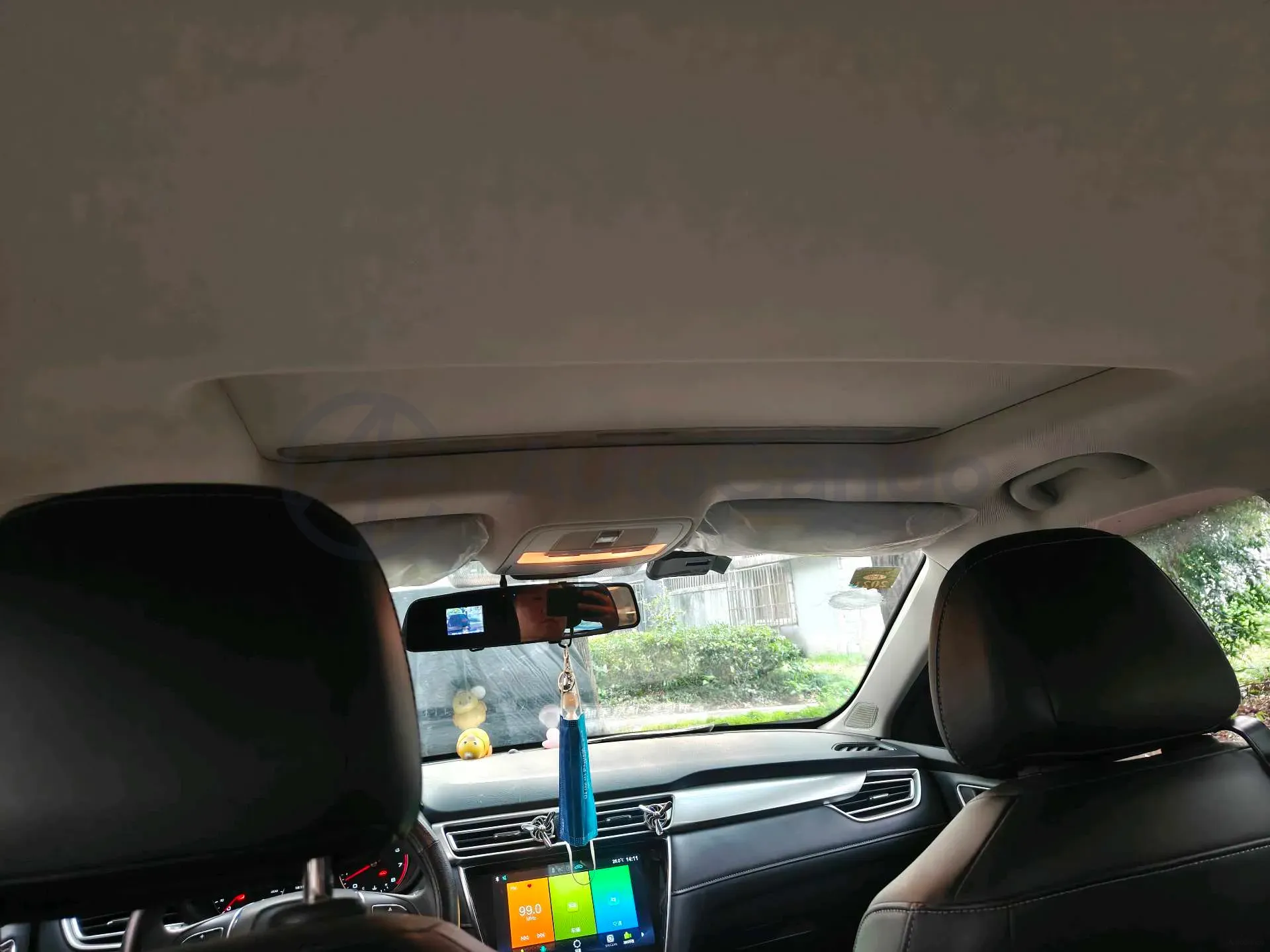 2019 Roewe i5 1.5L 120HP L4 CVT,autocango,china used car exporter,china ev exporter,chinese used car exporter,chinese used ev exporter