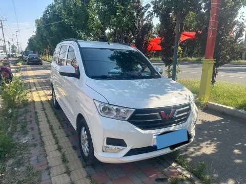 2021 WuLing RongGuang New Truck 1.5L 99HP L4 5MT,autocango,china used car exporter,china ev exporter,chinese used car exporter,chinese used ev exporter