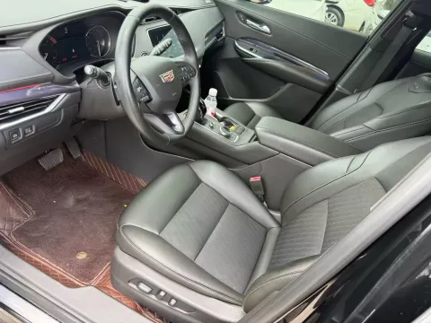 2022 Cadillac XT4 2.0T 237HP L4 9AT,autocango,china used car exporter,china ev exporter,chinese used car exporter,chinese used ev exporter