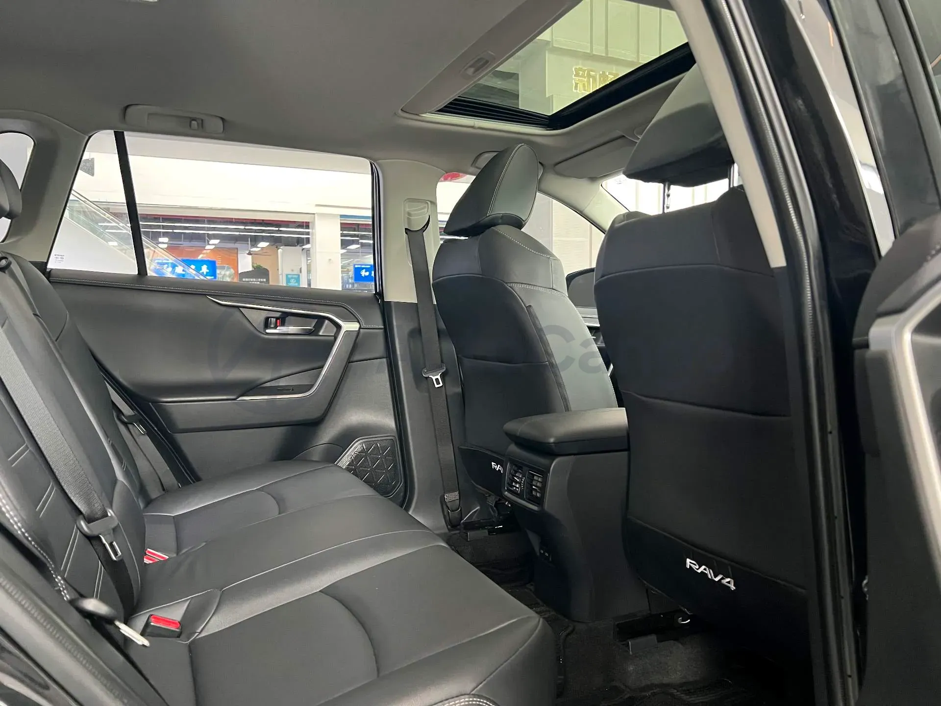 2021 Toyota RAV4 2.0L 171HP L4 CVT,autocango,china used car exporter,china ev exporter,chinese used car exporter,chinese used ev exporter