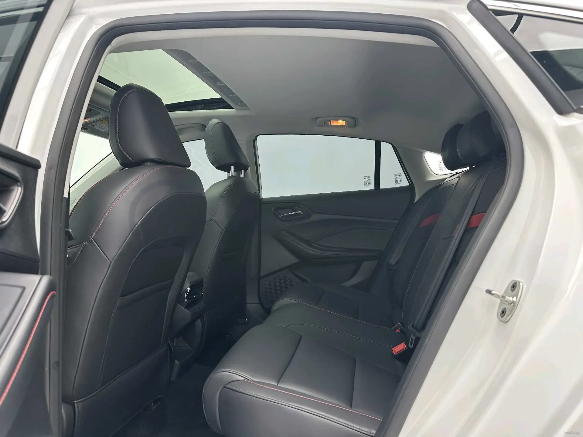 2022 MG 5 1.5L 120HP L4 CVT,autocango,china used car exporter,china ev exporter,chinese used car exporter,chinese used ev exporter