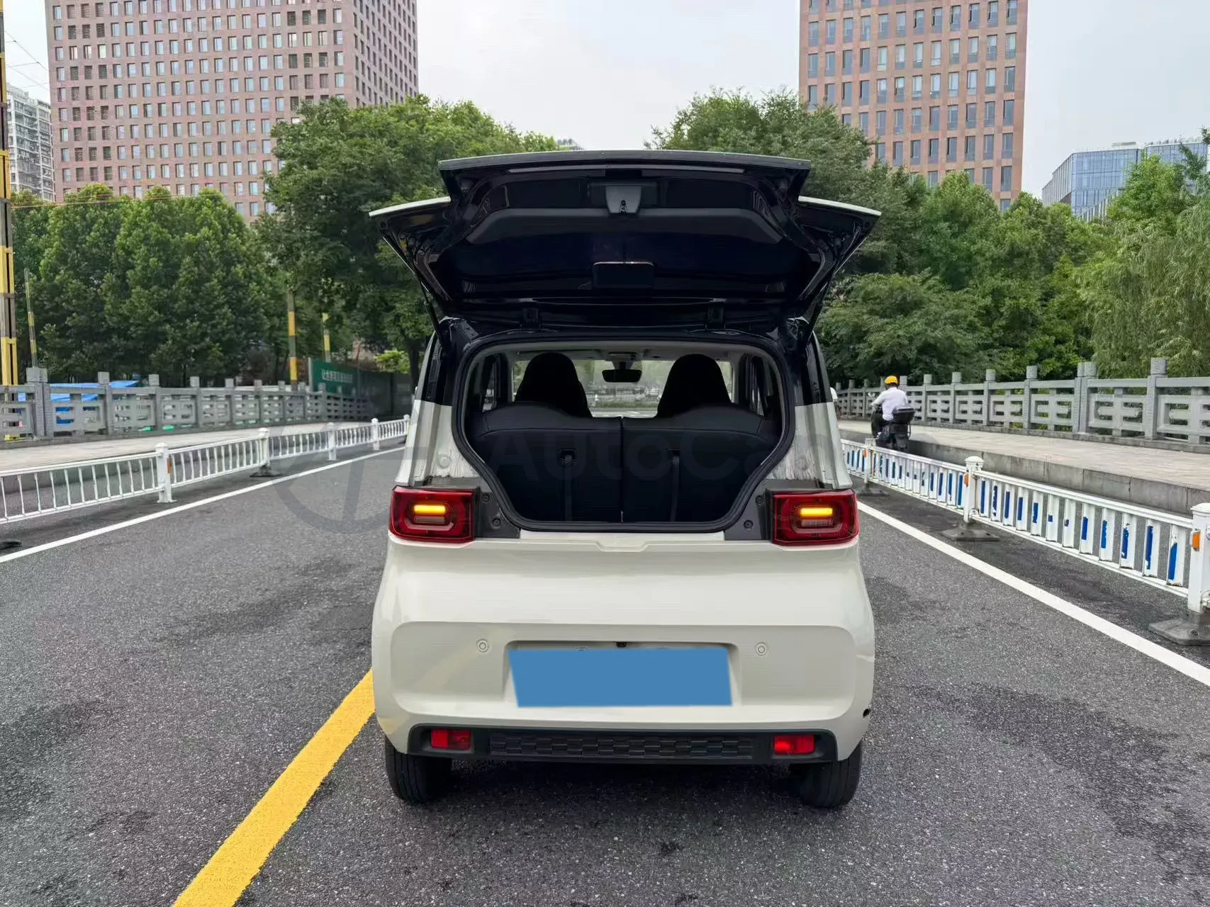 2022 WuLing HongGuang MINI EV BEV 13.9KWH,autocango,china used car exporter,china ev exporter,chinese used car exporter,chinese used ev exporter