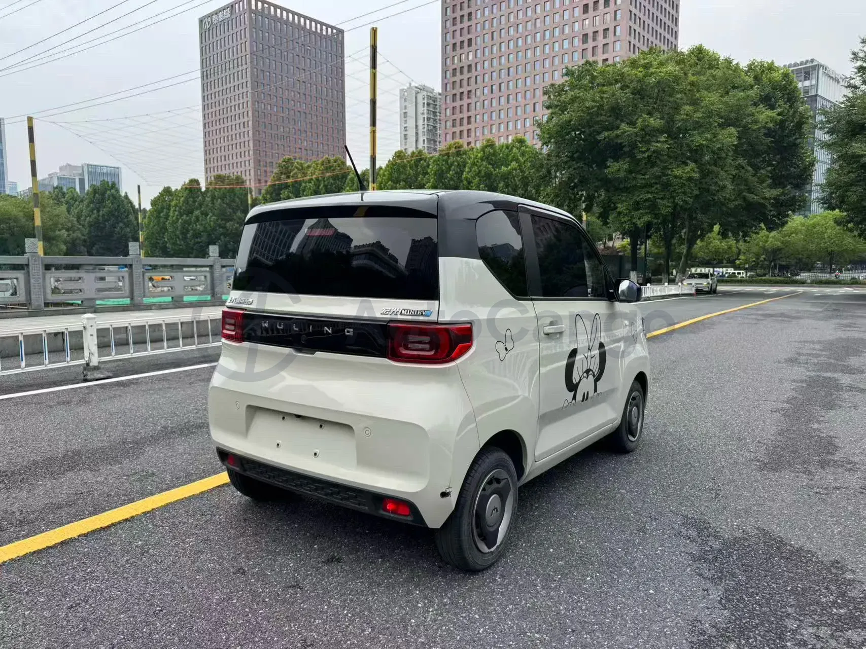 2022 WuLing HongGuang MINI EV BEV 13.9KWH,autocango,china used car exporter,china ev exporter,chinese used car exporter,chinese used ev exporter