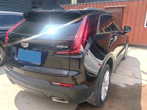 2022 Cadillac XT4 2.0T 237HP L4 9AT
