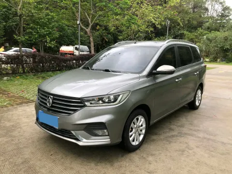 2018 BaoJun 360 1.5L 112HP L4 6MT,autocango,china used car exporter,china ev exporter,chinese used car exporter,chinese used ev exporter
