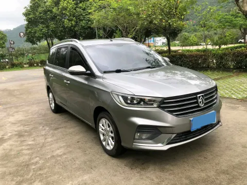 2018 BaoJun 360 1.5L 112HP L4 6MT,autocango,china used car exporter,china ev exporter,chinese used car exporter,chinese used ev exporter