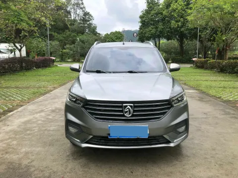 2018 BaoJun 360 1.5L 112HP L4 6MT,autocango,china used car exporter,china ev exporter,chinese used car exporter,chinese used ev exporter