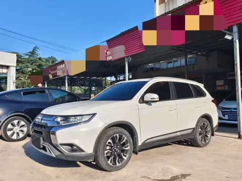 2020 MITSUBISHI OUTLANDER,autocango,china used car exporter,china ev exporter,chinese used car exporter,chinese used ev exporter