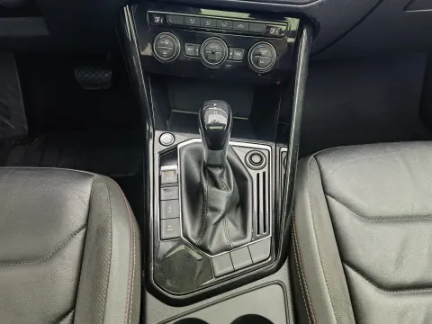 2019 Jeep Cherokee 2.0T 234HP L4 9AT