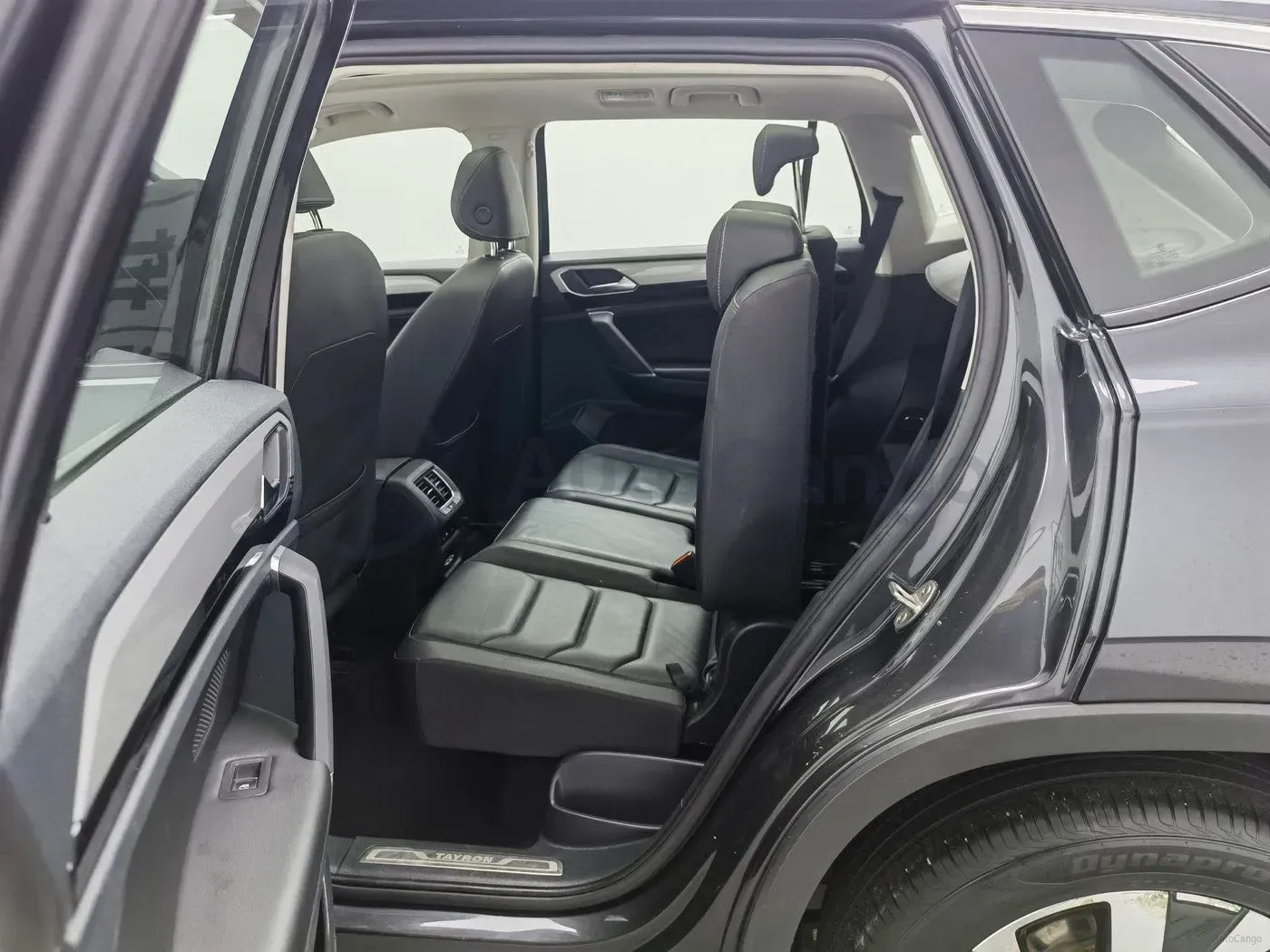 2019 Jeep Cherokee 2.0T 234HP L4 9AT,autocango,china used car exporter,china ev exporter,chinese used car exporter,chinese used ev exporter