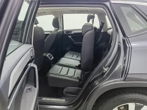 2019 Jeep Cherokee 2.0T 234HP L4 9AT