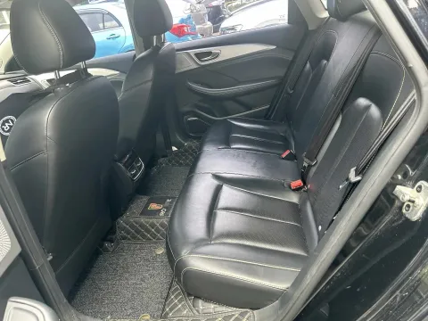 2020 Roewe i6 MAX 1.5T 169HP L4 AMT PHEV