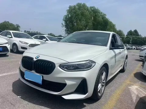 2022 BMW 1 SERIES,autocango,china used car exporter,china ev exporter,chinese used car exporter,chinese used ev exporter