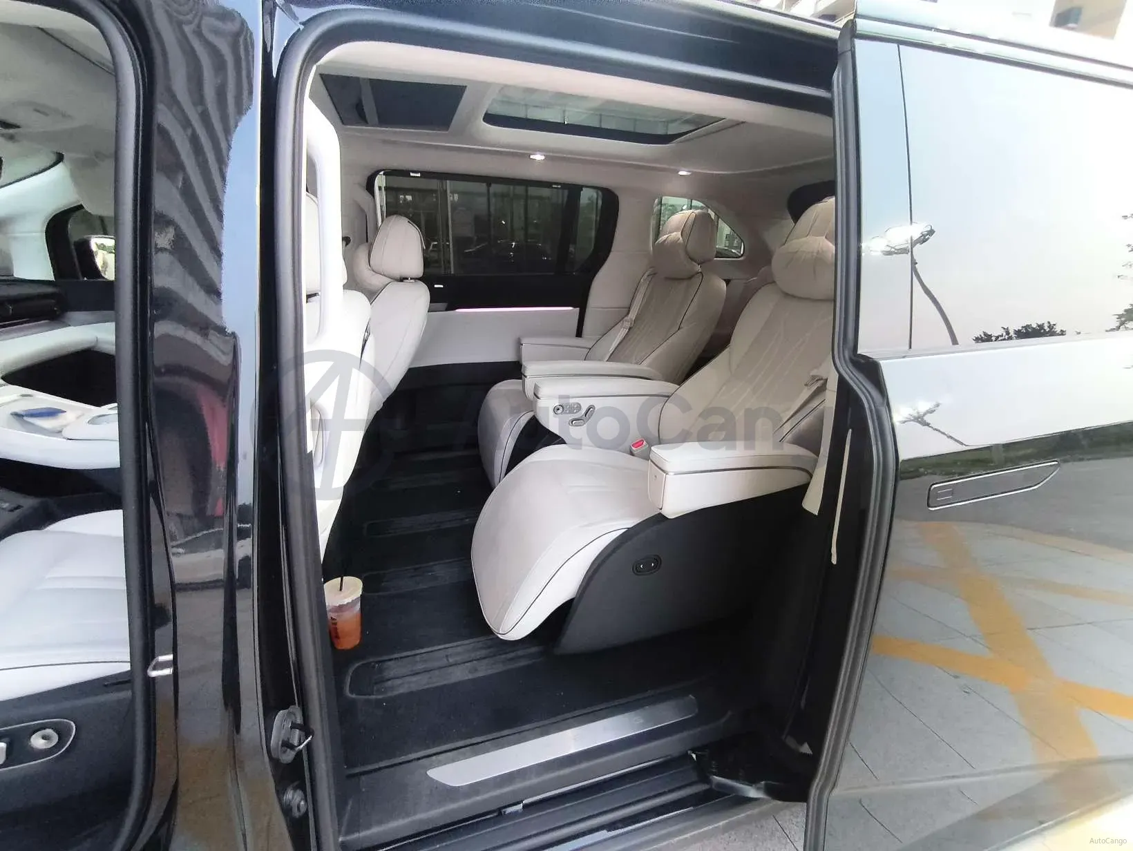 2024 Xpeng X9 BEV 101.5KWH,autocango,china used car exporter,china ev exporter,chinese used car exporter,chinese used ev exporter