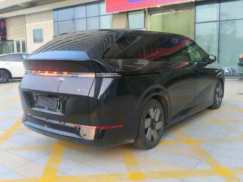 2024 Xpeng X9 BEV 101.5KWH