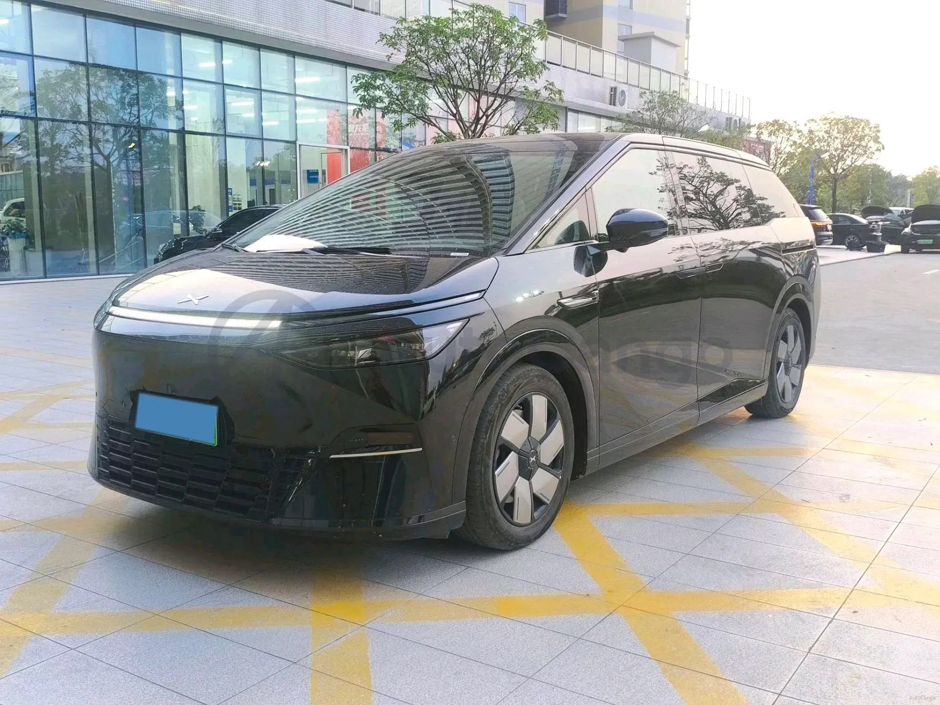 2024 Xpeng X9 BEV 101.5KWH,autocango,china used car exporter,china ev exporter,chinese used car exporter,chinese used ev exporter