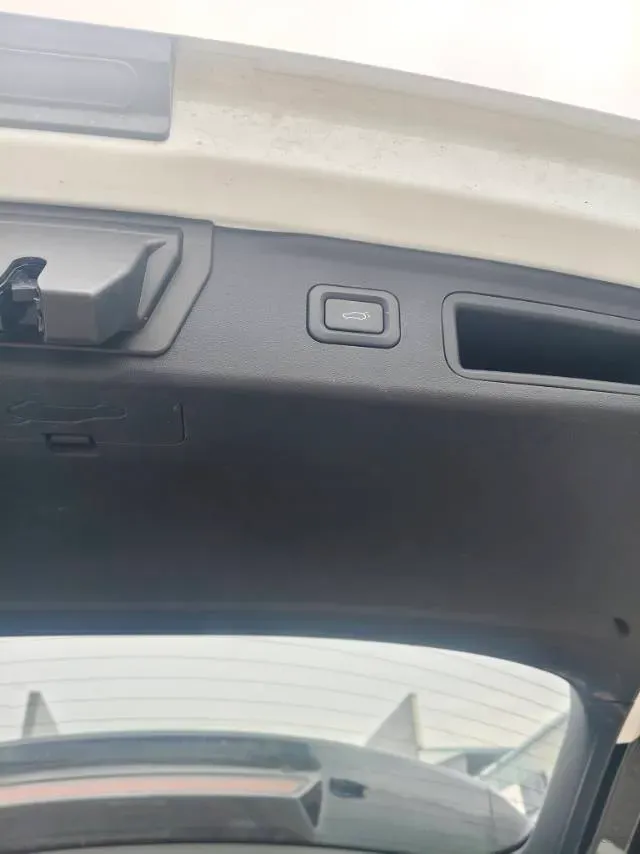 2025 Bestune YueYi 07 1.5T 150HP L4 1DHT PHEV,autocango,china used car exporter,china ev exporter,chinese used car exporter,chinese used ev exporter