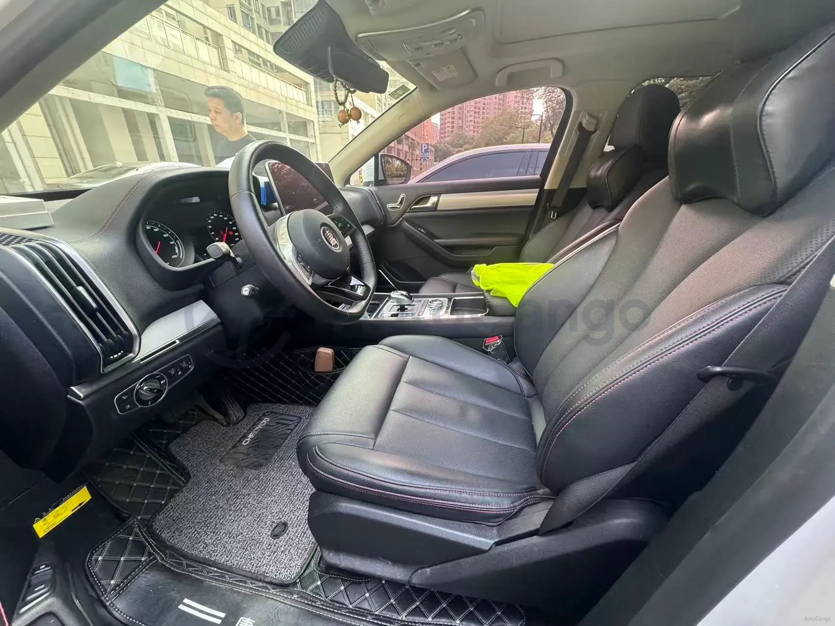 2020 DS 7 1.6T 180HP L4 8AT,autocango,china used car exporter,china ev exporter,chinese used car exporter,chinese used ev exporter