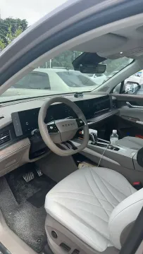 2023 Roewe RX9 2.0T 242HP L4 9AT