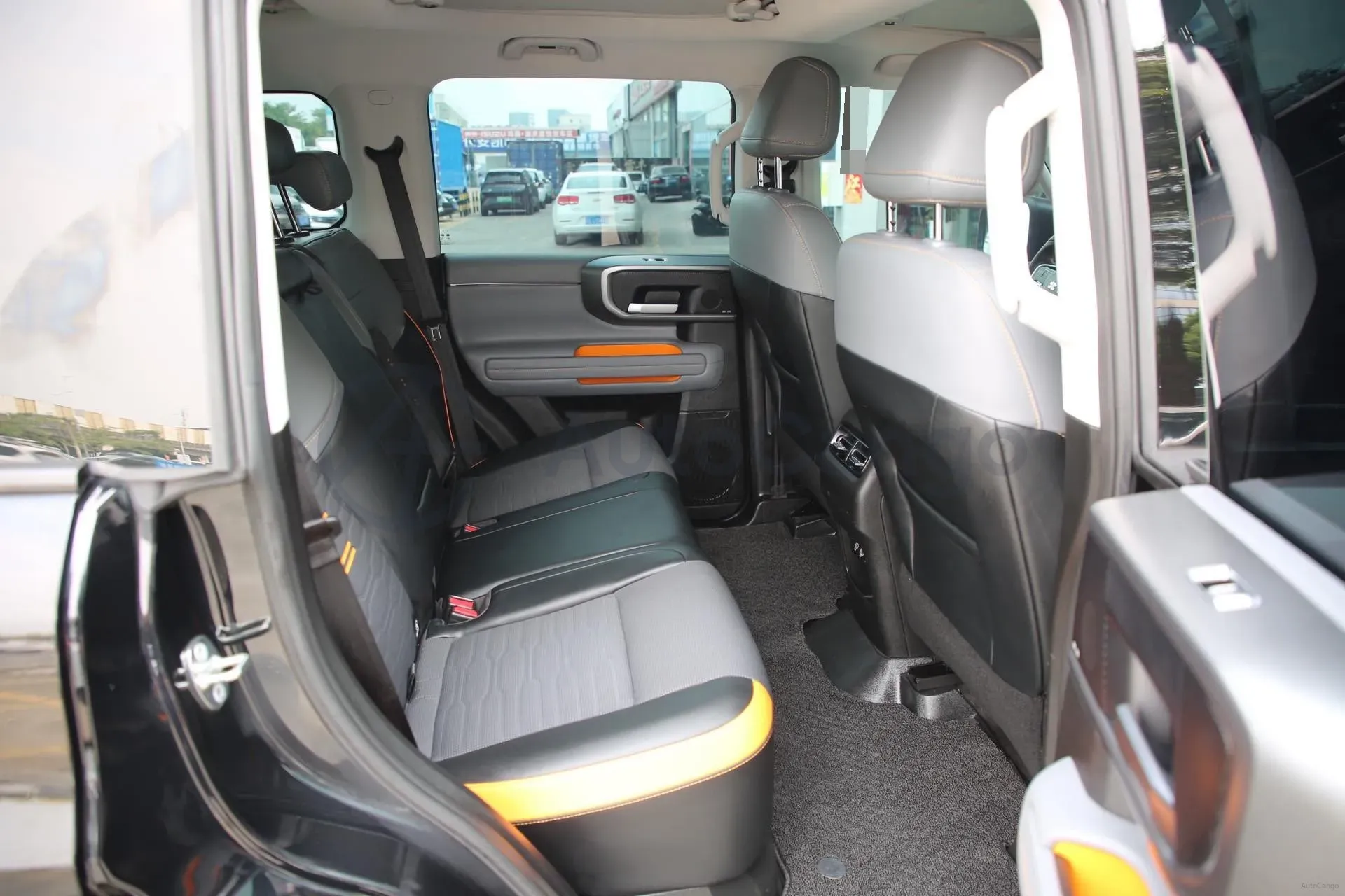 2024 Beijing BJ40 2.0T 245HP L4 8AT,autocango,china used car exporter,china ev exporter,chinese used car exporter,chinese used ev exporter